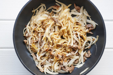 大根チンジャオロースー