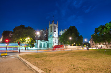 Fototapeta premium St Margaret Church at night with city traffic, London