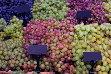 sale of grapes in the store