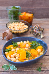 Indischer Kichererbsen- Kürbis- Eintopf