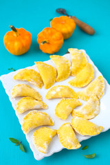 Rohe Kürbis- Maultaschen