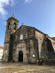 Fototapeta na wymiar exteriores de una iglesia