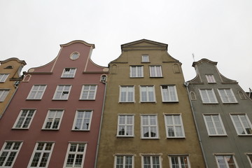 Fototapeta na wymiar multi-colored houses of the streets of Gdansk, Poland