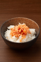 鮭フレークごはん