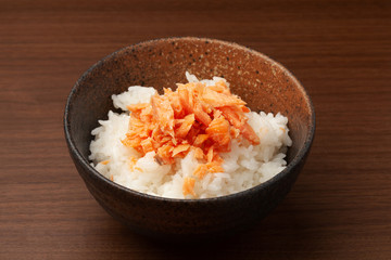 鮭フレークごはん