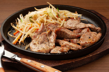 豚肉の一口ステーキ