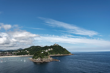 Naklejka premium Biscay bay coast at Donostia, Spain.