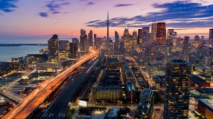 Selbstklebende Fototapete Shanghai Toronto cityscape in the evening