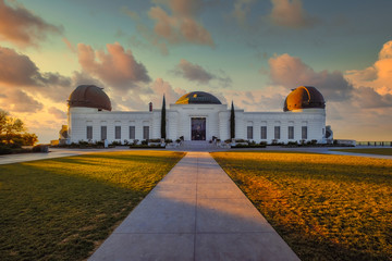 Landscape view of Griffith observatory in Los Angeles with dramatic colorful sky - 304499142