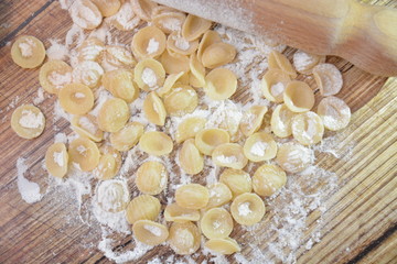 orecchiette tipica pasta della regione puglia sud italia cibo italiano