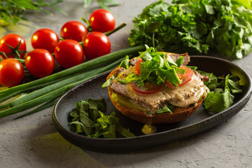 bruschetta with roast beef - baked veal tenderloin with salted cucumber, tomato, spinach and mustard sauce on a warm fried bun