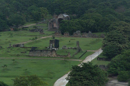 Vista runas de Panama viejo