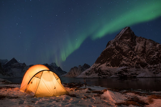 Camping on Lofoten islands with northern lights (Norway)
