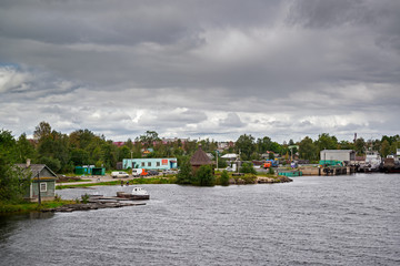 Fototapeta premium Swimming along the banks of the north-west river