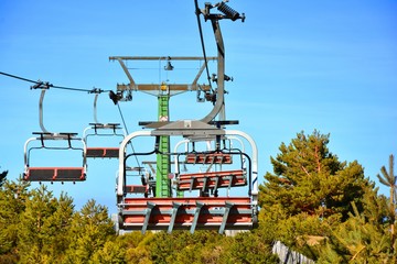Fototapeta na wymiar a sky lift in a ski resort