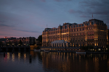 Fototapeta na wymiar Amstel Hotel in Amsterdam during sunset 