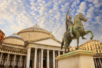 Obraz premium Naples: view of city main square Piazza del Plebiscito with Basilica Reale Pontificia Saint Francis of Paola, church and the bronze statue of king Ferdinand I of Bourbon on horse, Italy.