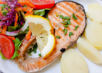 salmon with vegetables