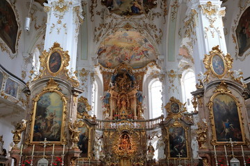 Fototapeta na wymiar interior of a cathedral