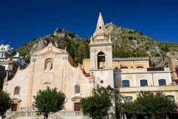 Fototapeta na wymiar IX Aprile plaza with San Giuseppe church on Sicily, Italy, Europe
