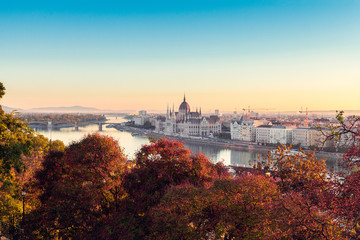 Obraz premium The Hungarian Parliament Building on sunrise