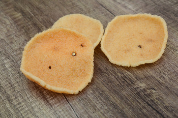 Crunchy shrimp rice crackers