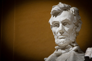 Image of the statue of Abraham Lincoln