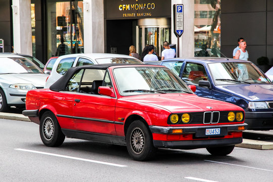 BMW E30 3-series