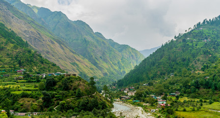 Naklejka na ściany i meble A mountain river, Gushaini, Tirthan Valley, Himachal Pradesh, India