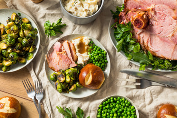 Homemade Glazed Holiday Ham Roast