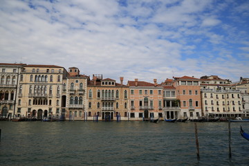 Fototapeta na wymiar Venice view from the grand canal - Italy