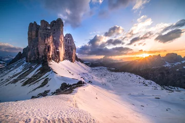 Papier Peint photo Dolomites Tre Cime (Trois Pics) au coucher du soleil