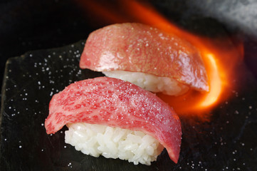 松阪肉の炙り寿司