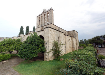 Fototapeta na wymiar gotische Klosterruine Abtei Bellapais - Klosterkirche