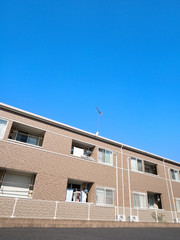 住宅街のアパート