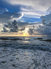 Obraz na płótnie Canvas morning at the Miami ocean beach