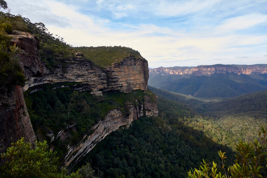 The Blue Mountains, Blackheath, Pulpit Rock and Avil Rock.