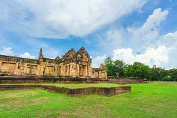 Fototapeta na wymiar Ancient Khmer temple Prasat Muang Tam in Thailand.