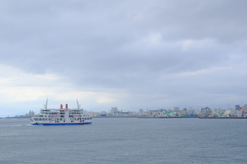 鹿児島市街に向かう桜島フェリー