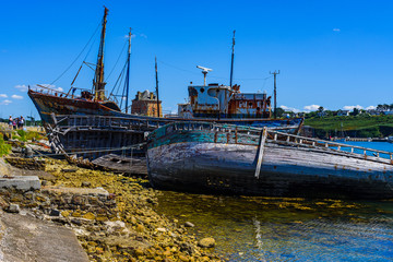 Fototapeta premium Old abandoned ship in the port of Camaret-sur-Mer.Brittany. France