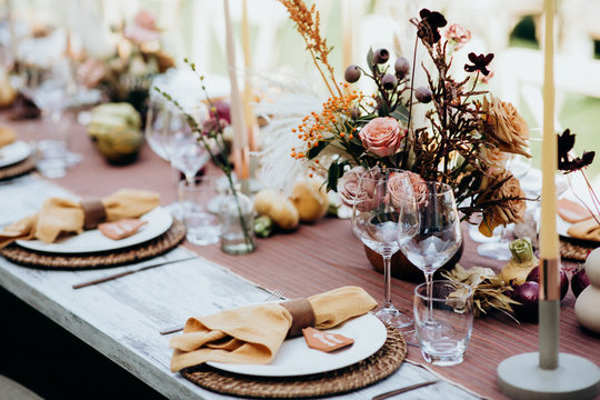 Beautiful wedding table decoration & wedding table setting