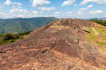 Obraz premium Remains of El Fuerte Pre Inca archeological site near Samaipata in Bolivia.