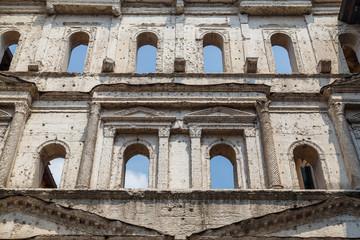 Fototapeta premium Details of ancient Roman gate in the historic centre of Verona, Italy
