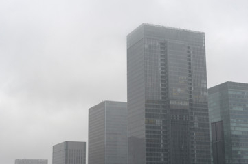 Fototapeta na wymiar 雨の日の東京都千代田区丸の内の高層ビル群