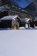 雪の小学校。喰丸　昭和　福島　日本。１月下旬。