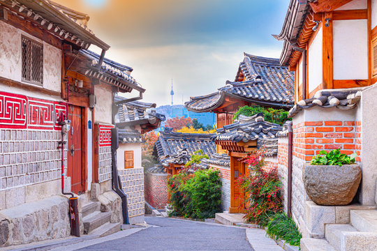 bukchon hanonk village in seoul city