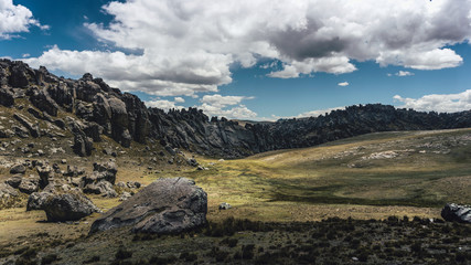 Impresionante vista del bosque de piedras de Huallay