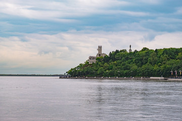 Fototapeta premium Khabarovsk, Russia - Aug 21, 2019: Flood on the Amur river near the city of Khabarovsk. The level of the Amur river at around 601 centimeters.