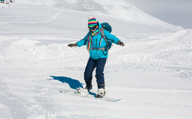 Woman, snowboard winter, rides, goggles