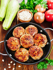 Burgers with oat flakes and zucchini